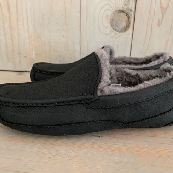 - ugg ascot matte black  leather  sheepskin slippers us 12 new - Picture 6 of 7